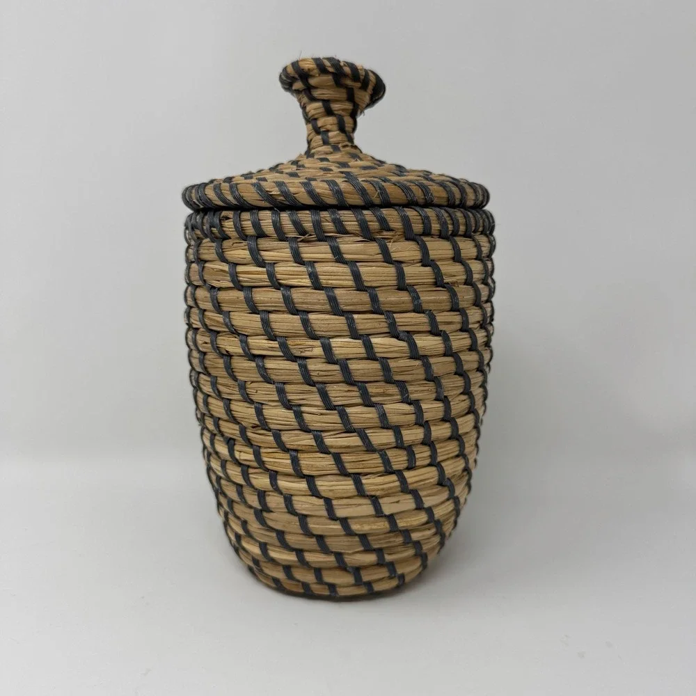 Handwoven Coiled Grass Basket with Tethered Lid – Natural & Black